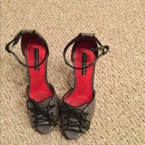 Charles Jourdan heels gray with black laces